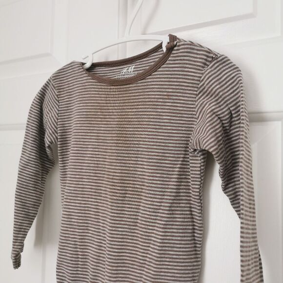 *Free H&M organic cotton onesie size 12-18 m - Picture 2 of 5